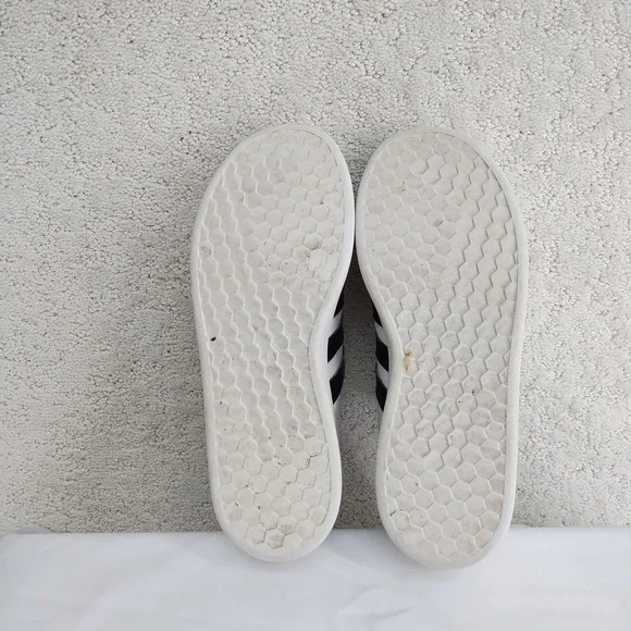 Adidas Sneakers Kids US 3 White Black Hook and Loop Strap Low Top Three Stripe - Picture 2 of 6